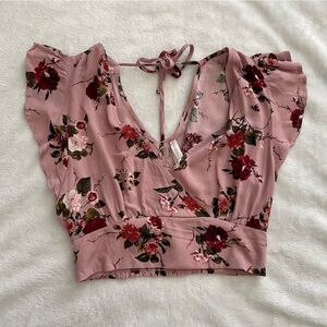 NWT BEAUTIFUL CROP TOP LIGHT PINK COLOR